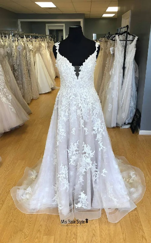 Plus Size Colorful Lace Wedding Dress