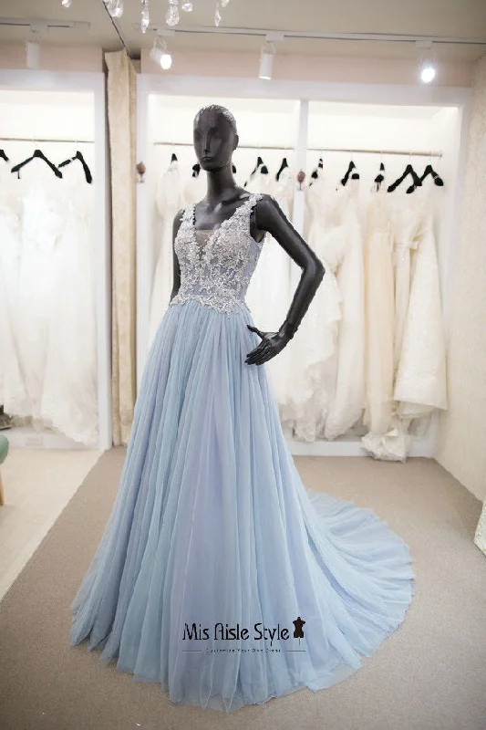 V-neckline Light Blue Wedding Dress