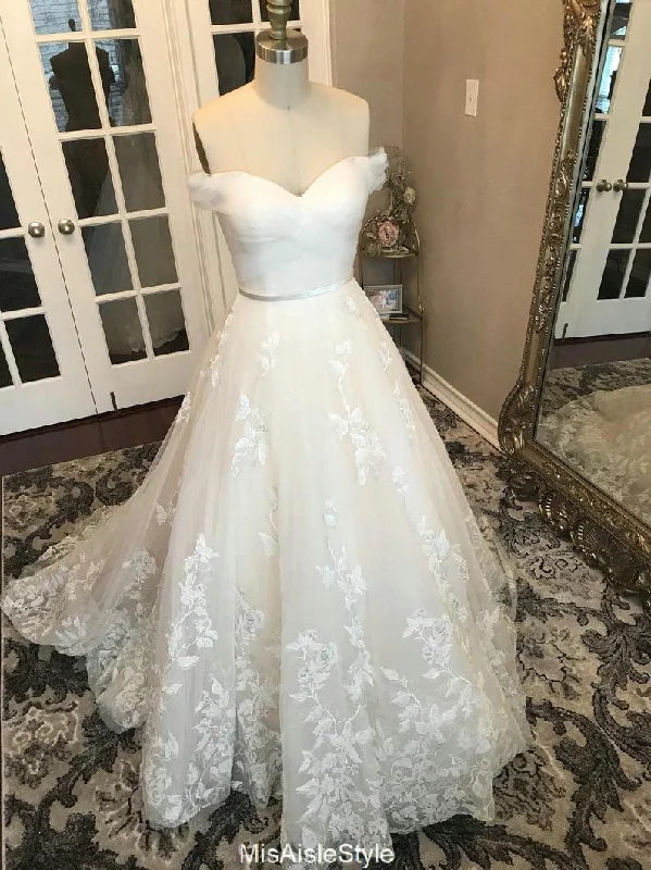 Ball Gown Off Shoulder Sleeve Wedding Dress