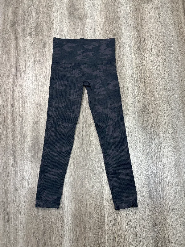 Pants Leggings By Clothes Mentor In Camouflage Print, Size: M