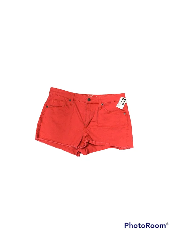 Shorts By Universal Thread  Size: 8