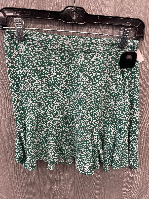 Skirt Mini & Short By Wishlist In Green, Size: S