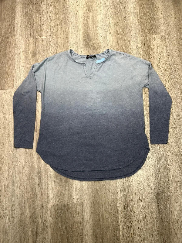 Top Long Sleeve By Clothes Mentor In Blue, Size: M