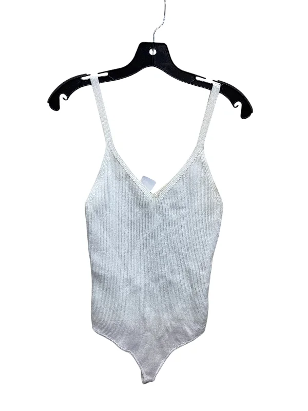 Top Sleeveless By Abercrombie And Fitch In Ivory, Size: L