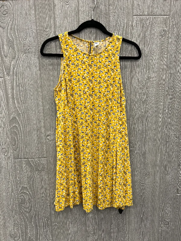 Tunic Sleeveless By Old Navy In Yellow, Size: M